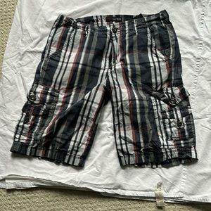 Size 32 Guess plaid shorts